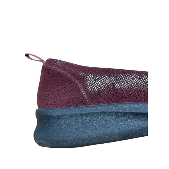 Clarks Cloudsteppers Burgundy Slip-On Shoes Size 8.5M With Patent Accent & Cushi - Picture 9 of 11